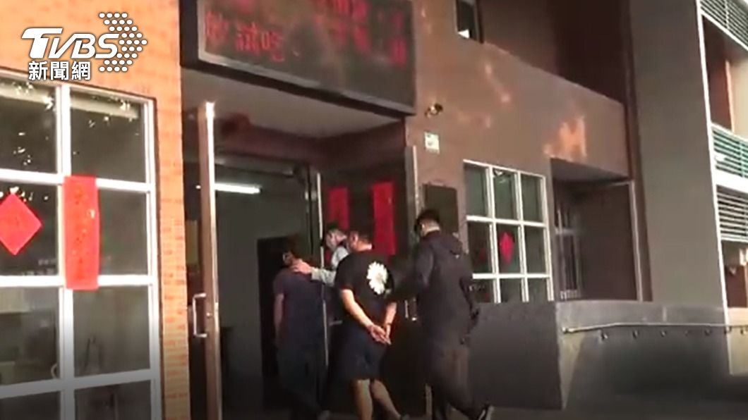 警方在六小時內將嫌犯拘提到案。(圖/TVBS)