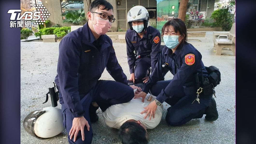 逃逸菲籍移工見警拔腿跑 菜鳥女警擒拿術壓制活逮