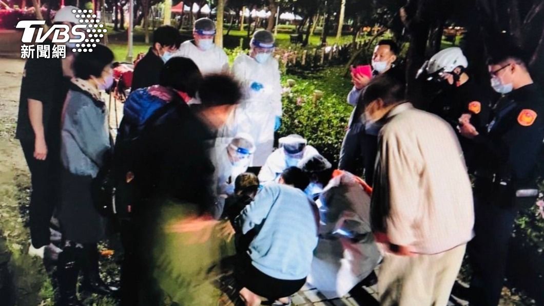 老翁大安森林公園散步突無呼吸倒地 巧遇休假警救命