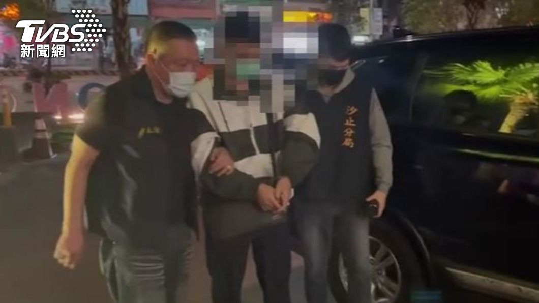 補習班老師遭警方拘提到案。（圖／TVBS）