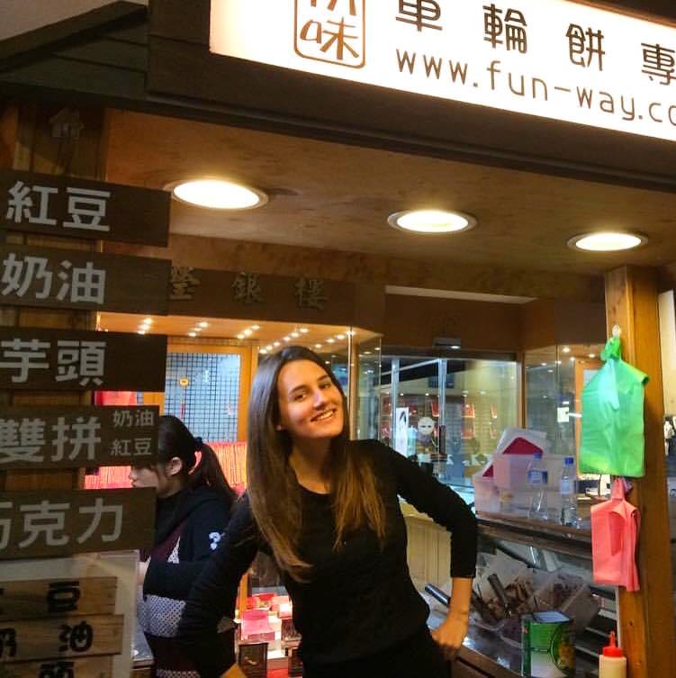 陳雪兒相當喜愛紅豆餅，現在還當起紅豆餅攤老闆。（圖／翻攝自陳雪兒臉書）