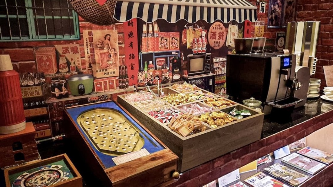 翰品酒店高雄店打造古早味十足的「翰品柑仔店」。（圖／翰品酒店高雄店提供）