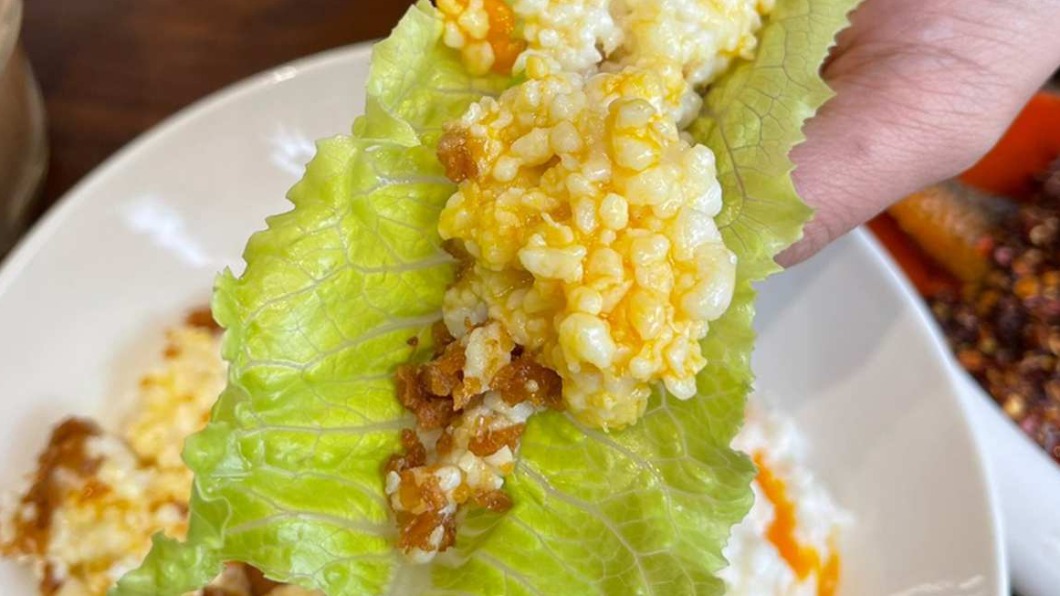 店內必點手路菜「賽螃蟹」。（圖／跟著踢小米吃喝玩樂趣提供）
