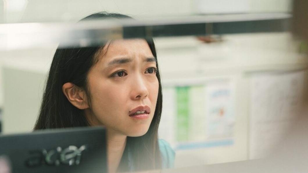 大霈在《消失的情人節》中演出郵局櫃員「楊曉淇」。(圖/牽猴子提供)