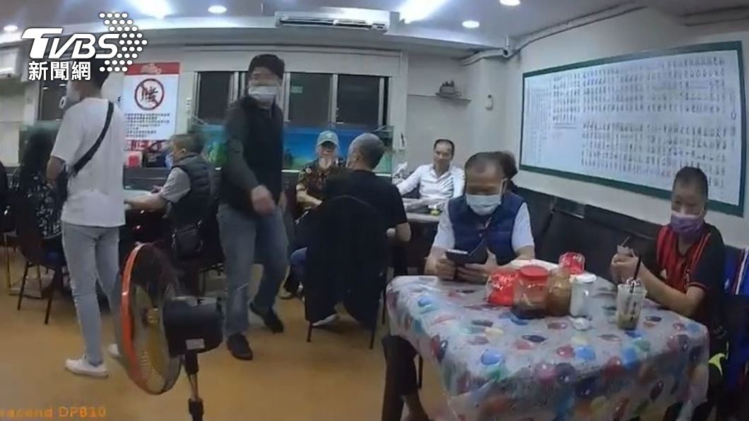 有吃又有拿?阿宗麵線樓上藏「麻將賭場」 警裝食客逮人