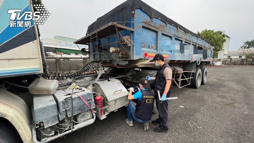 警方發現該零件為特定車種零件。(圖/TVBS)