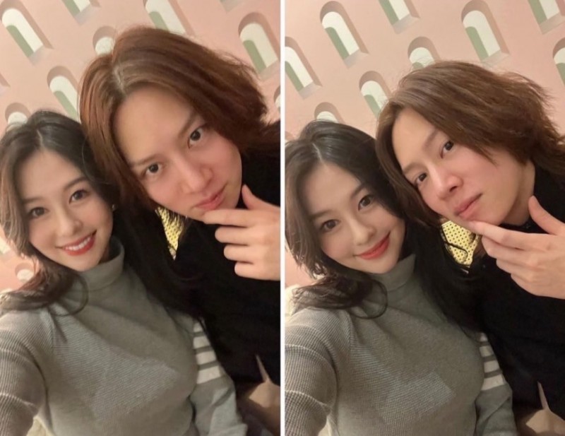 沈月秀出和金希澈的合照。(圖/翻攝自沈月IG)