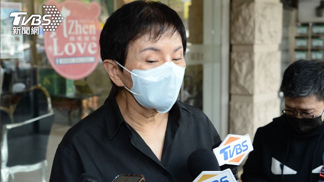 楊佩佩受訪。（圖／許方正攝）