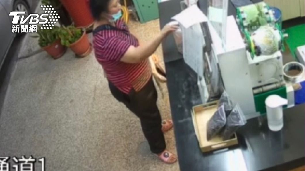 專偷店家愛心捐獻箱 衣著不同粉色可愛鞋子露餡