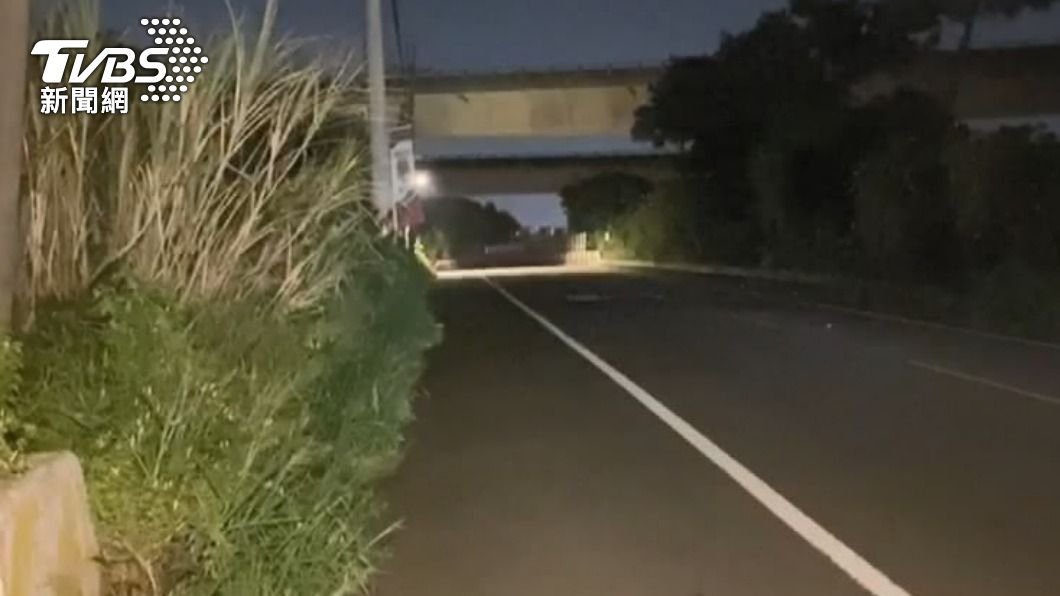 死者屍體遭焚燒遺棄路邊。(圖/TVBS資料畫面)