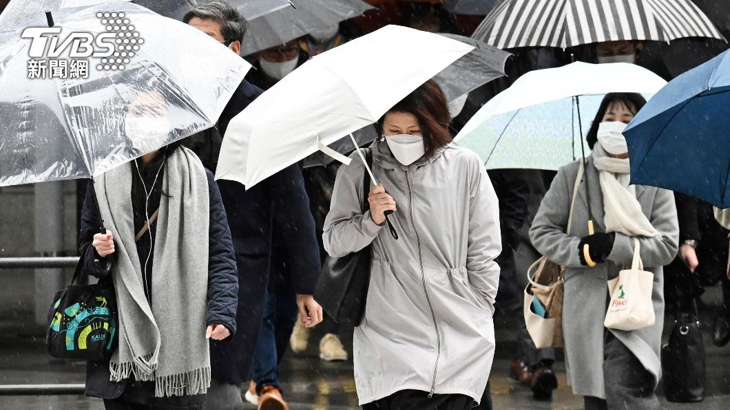 關東地區近日氣溫驟降,民眾使用暖氣的需求增加。(圖/達志影像美聯社)
