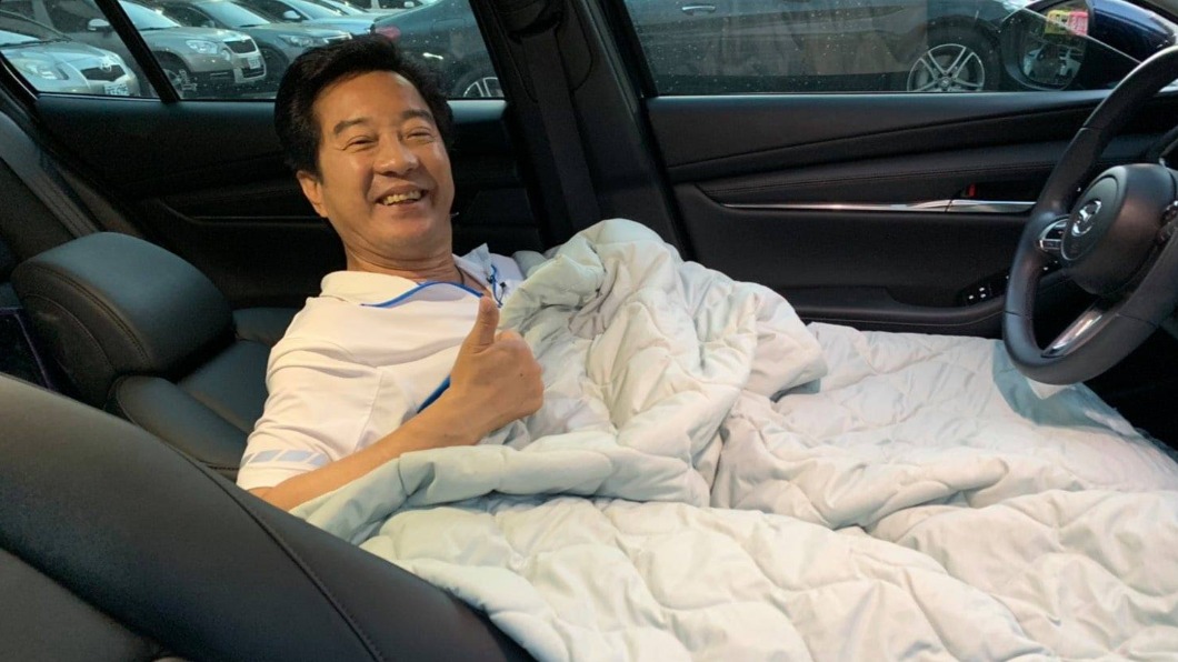 高群險些半身不遂。(圖/翻攝自高群臉書)