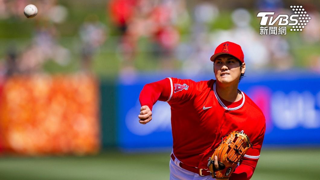 大谷翔平投出新魔球，明明是直球軌道卻浮起後下墜。（圖／達志影像路透社）