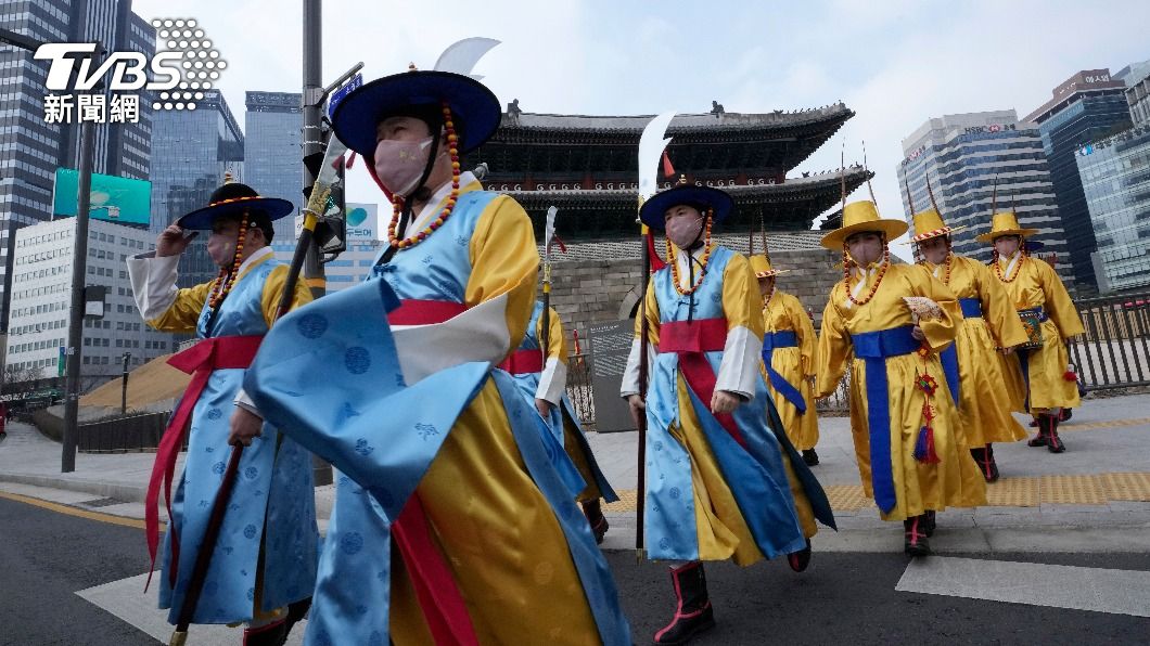 韓國日前宣布入境免隔離,但國內疫情卻未趨緩。(圖/達志影像美聯社)