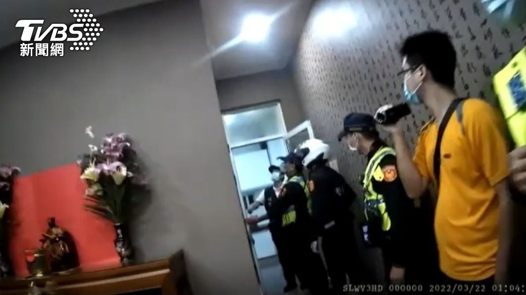 「好像有人喊救命」民宅傳哀號聲 警街頭臨檢意外救出人質