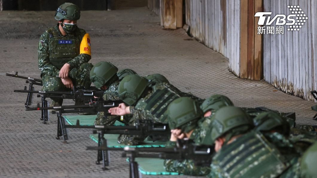 中共軍機近年頻繁擾台,各方密切關心我國的軍事防衛能力。(圖/達志影像路透社)