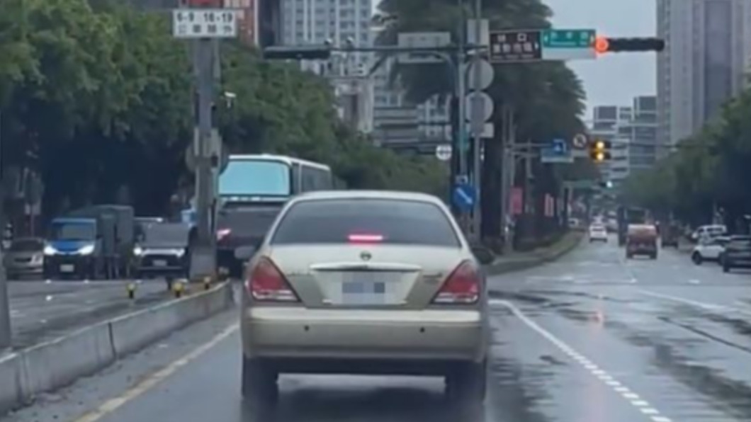 駕駛逼車嗆聲要撂人。（圖／當事人提供）
