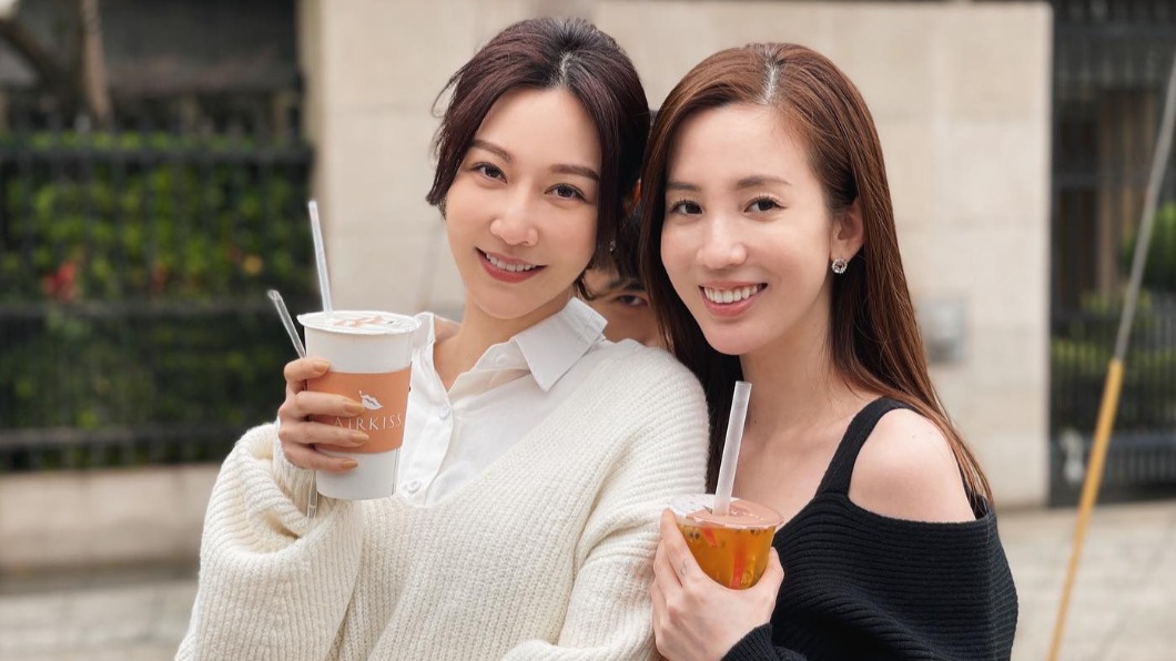 曾莞婷(左)經常分享拍戲日常。(圖/翻攝自曾莞婷臉書)