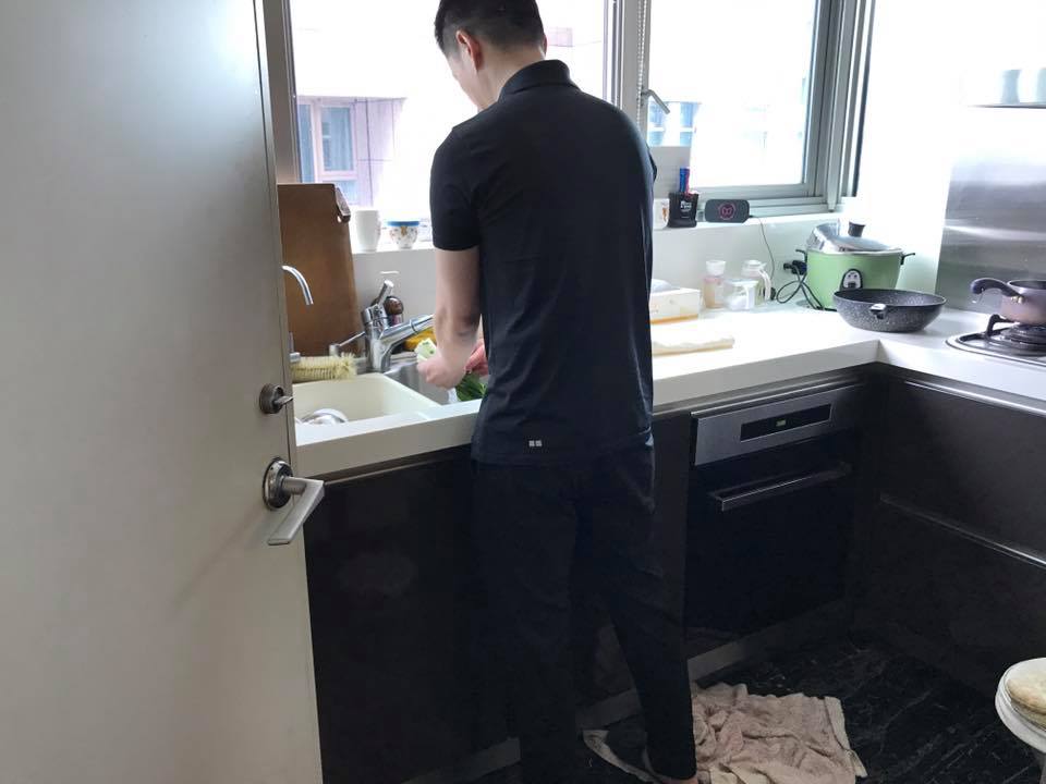 小S過去曬出豪宅廚房照。(圖/翻攝自小S臉書)