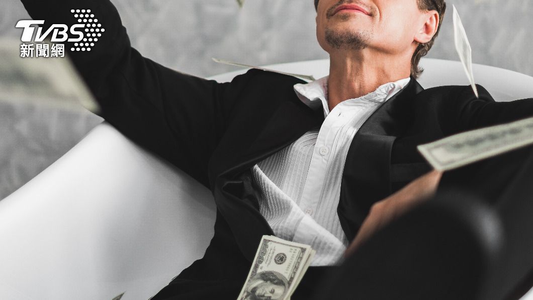 原PO透露友人房子一棟一棟買卻找不到老婆。(示意圖,非當事人/shutterstock達志影像)