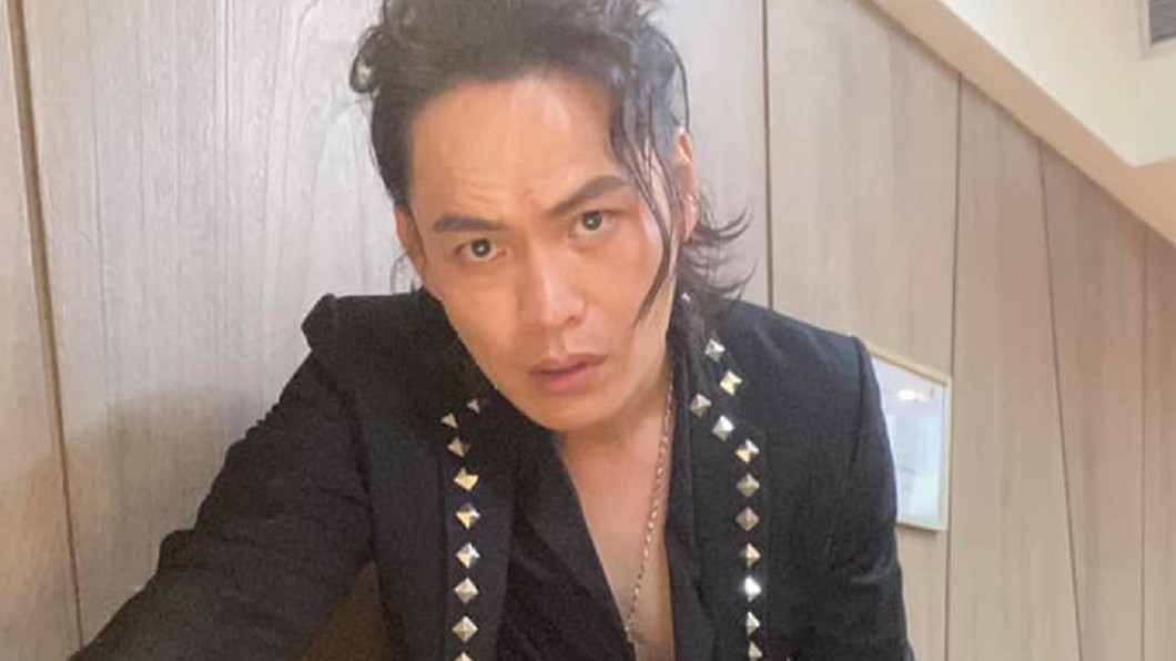 黃鐙輝獲得金鐘獎男主角與男配角獎的肯定。（圖／翻攝自黃鐙輝Facebook）
