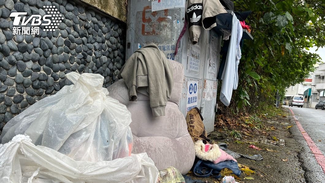 舊衣回收箱變垃圾集中點