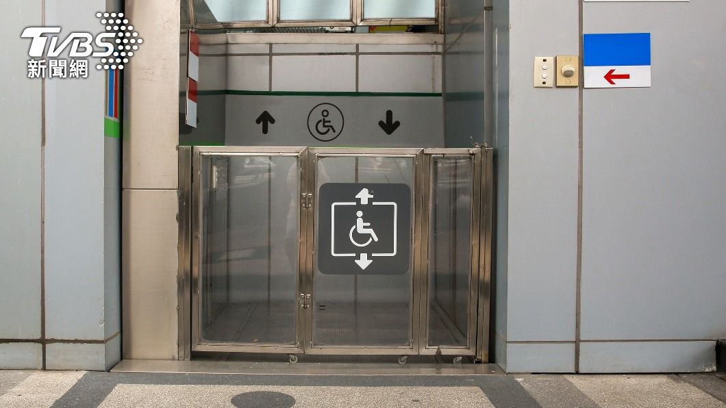 高雄市府推動改善無障礙設施及設置昇降設備。（示意圖／shutterstock 達志影像）