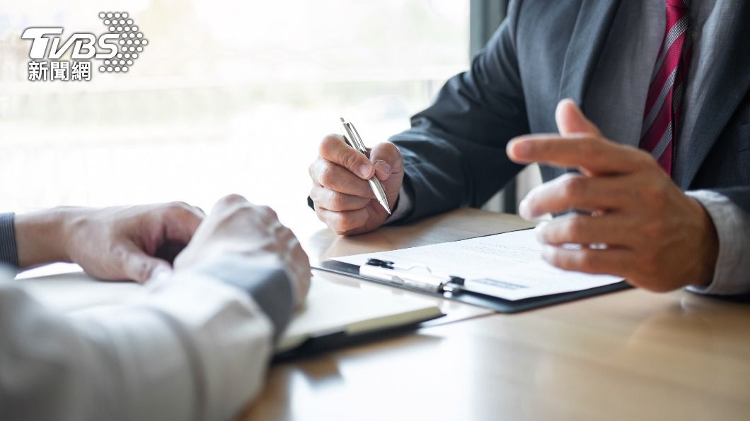 許多網友對於該間公司的面試結果發表看法。(示意圖/shutterstock達志影像)