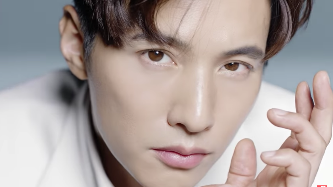 元斌是許多人的偶像。（圖／翻攝自인셀덤_INCELLDERM_OFFICIAL YouTube）