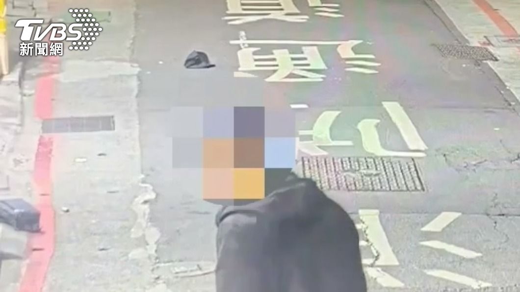 根本不認識!情侶檔條通內遭爆打 警逮人搜出「西餐刀」