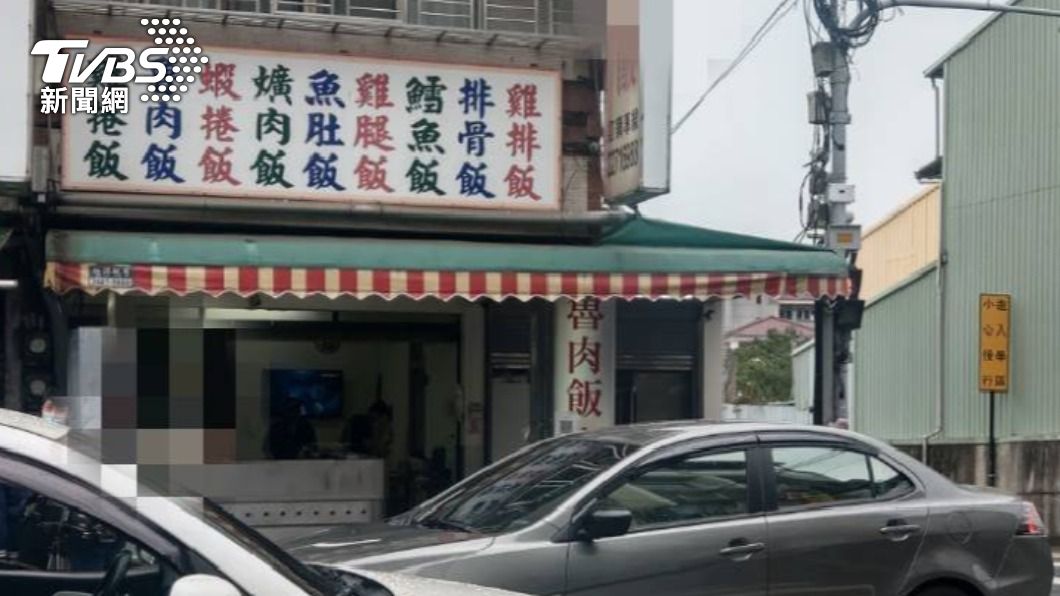 這起案件發生在台中大里區的便當店內。(圖/TVBS)