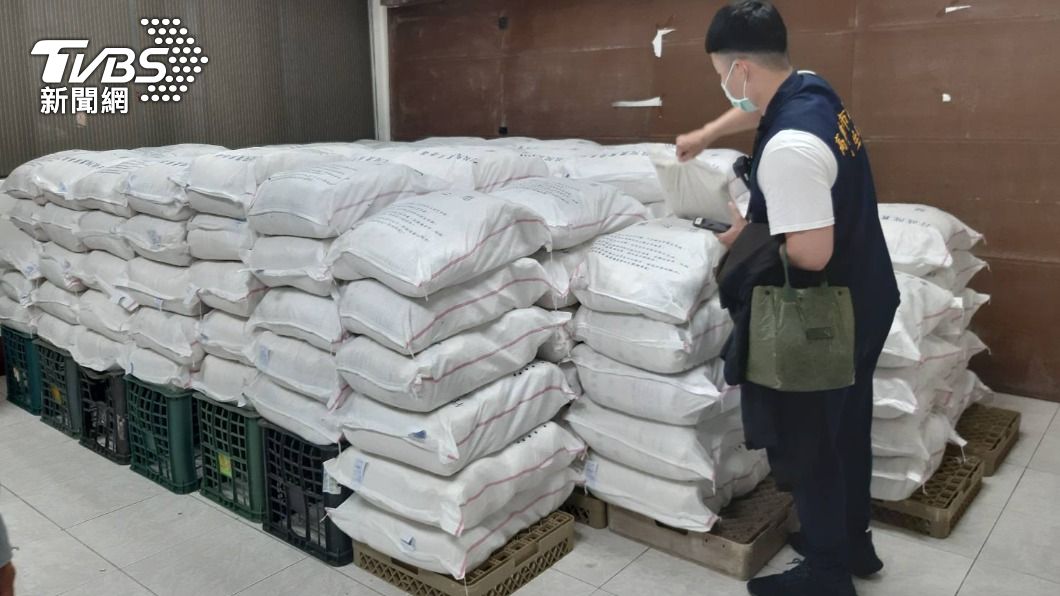 噁!長蟲白米、過期食品竟賣兒童之家 員工離職怒檢舉