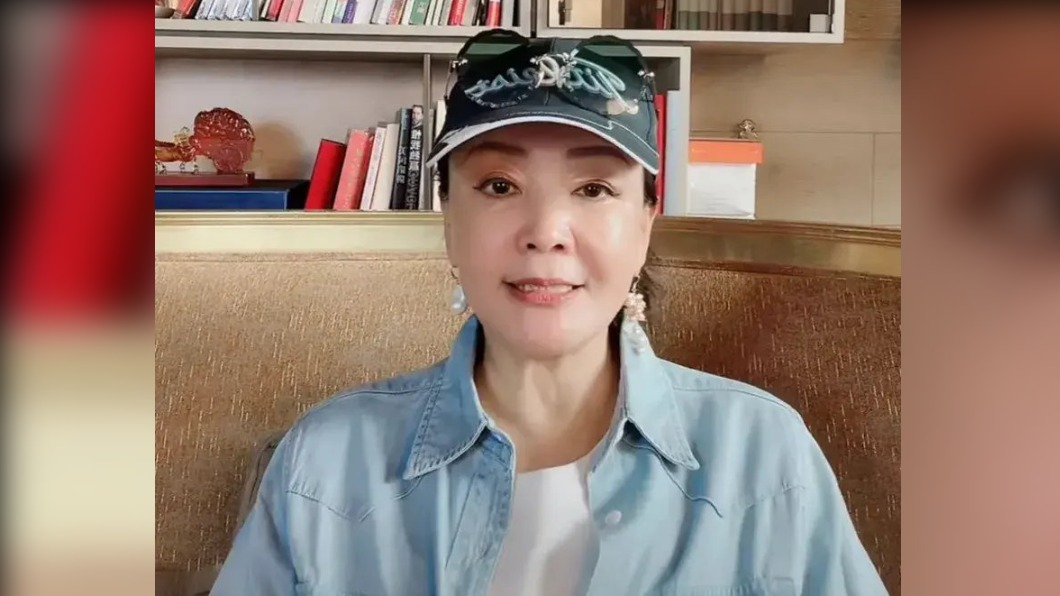 張蘭26日在直播公開和孫女的訊息。(圖/翻攝自微博)