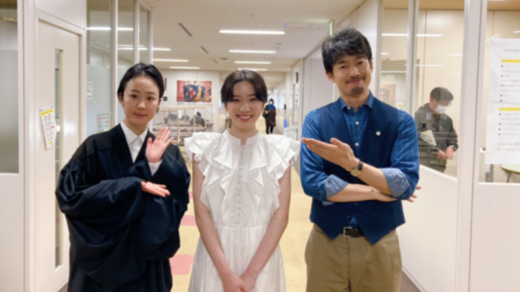 2021年播放的日劇《鴉色刑事組》廣受好評,劇組想拍續集卻找不到竹野內豐。(圖/翻攝自@meinagano_staff推特)