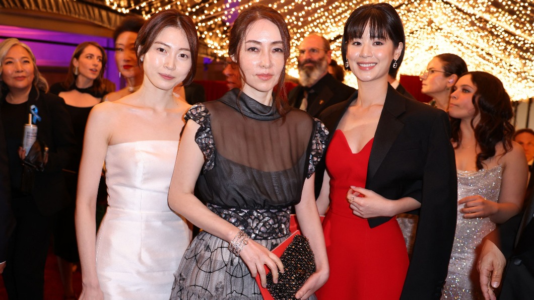 左起韓國女星朴有琳、日本女星霧島麗香、台灣女星袁子芸。(圖/達志影像路透社)