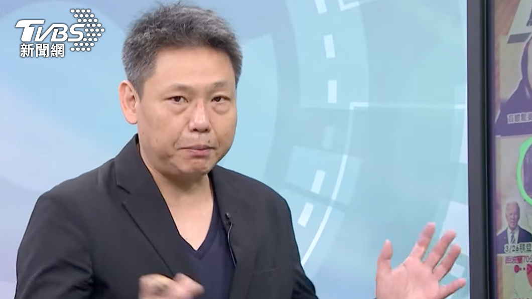 謝寒冰於《新聞大白話》中談盲眼龍婆的預言。（圖／TVBS）