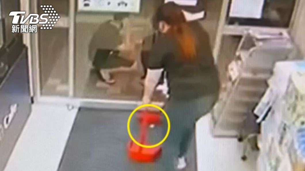 吸毒成癮!男超商買飲料遺落夾鏈袋 店員一看..白白的