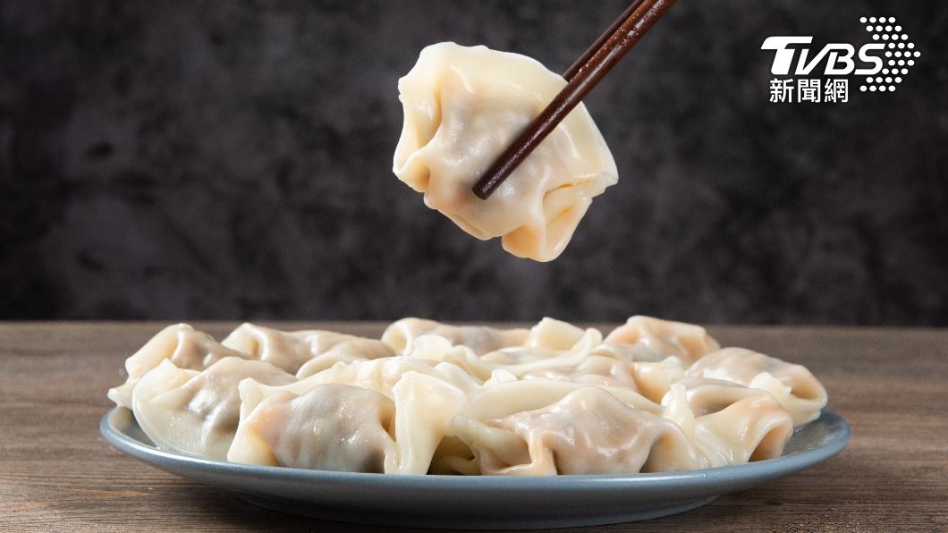 水餃只要從冰箱拿出，熱水一滾即可下鍋好吃又方便。（示意圖／shutterstock達志影像）