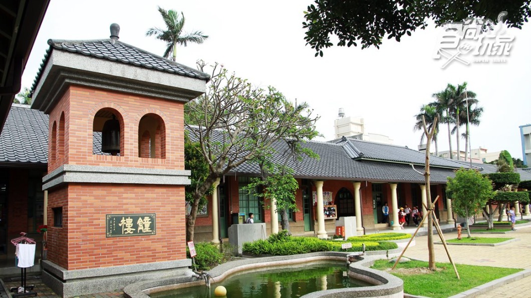 清水國小是市定古蹟,建築以英式手法磚砌而成。(圖/食尚玩家提供)