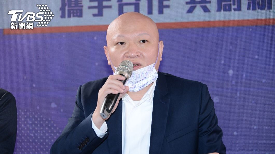 林秉文是誰?逃亡海外高調嗆聲藍白粉 單日網搜聲量破2萬