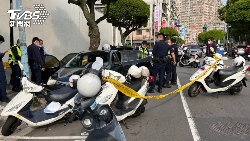 支援警力趕抵。(圖/TVBS)
