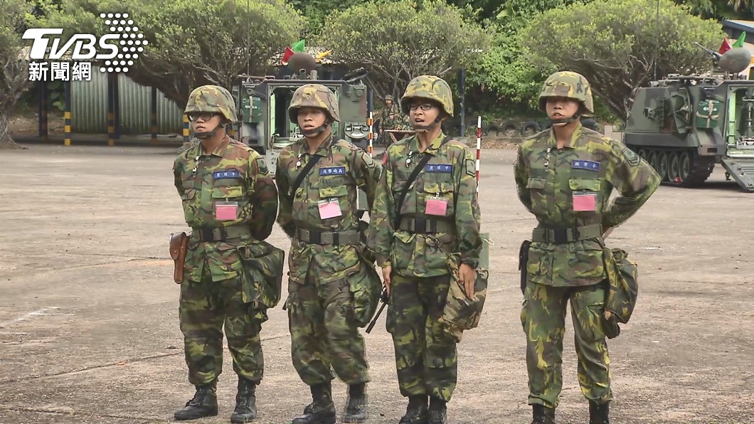 兵役恐改成1年!年輕人持反對票「考慮先休學入伍」