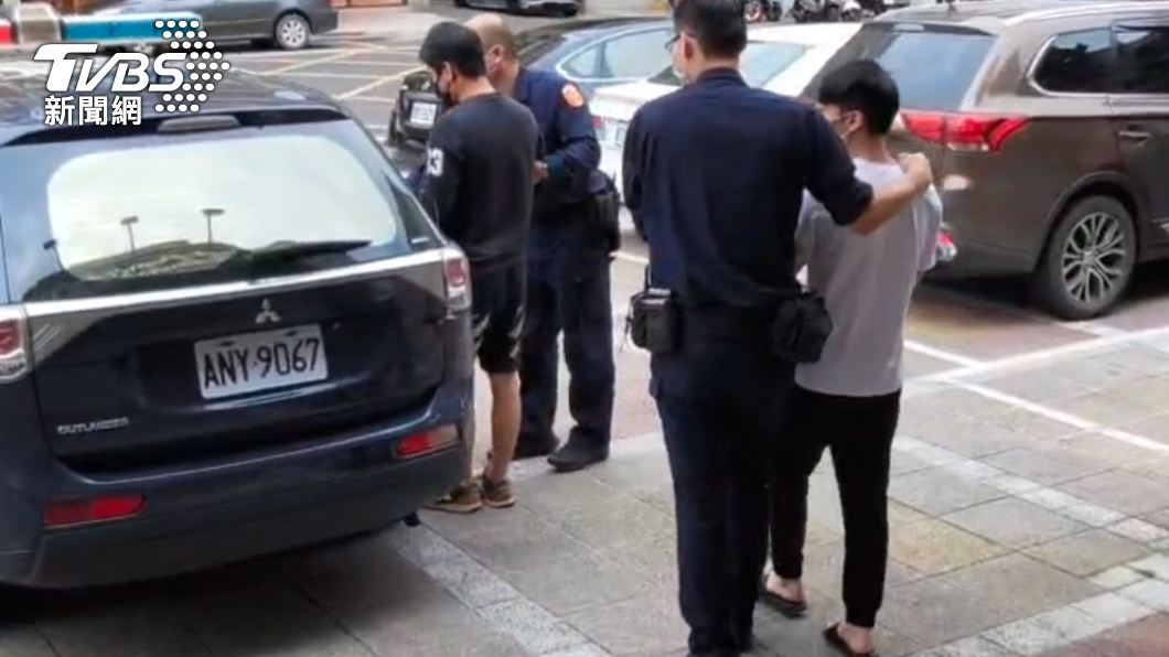 獨/瞄一眼就被盯上! 2惡煞噴辣水攻擊 路人遭搶