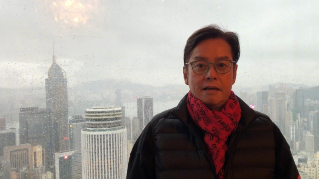 71歲譚詠麟狂貼自拍!敷眼膜搞怪照自戀程度爆表