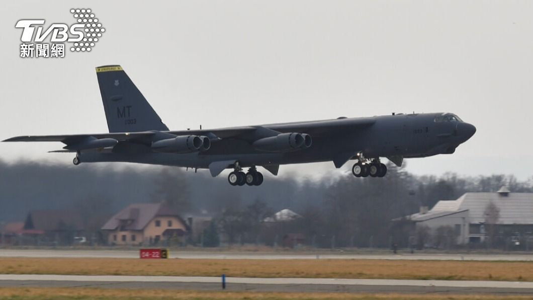 B-52「同溫層堡壘」轟炸機前往俄羅斯邊境回敬普欽。（示意圖／達志影像美聯社）