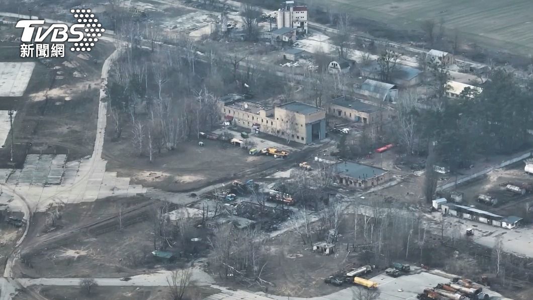 衛星畫面顯示:俄軍已從基輔郊外機場撤離