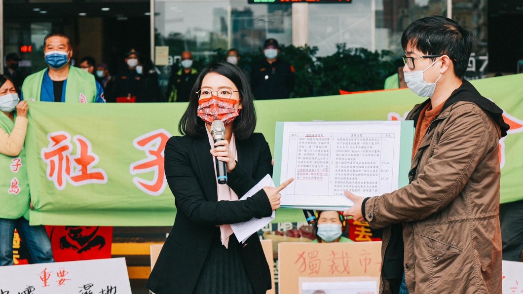黃郁芬在社子島議題上，力挺社子島自救會。（圖／翻攝黃郁芬臉書）