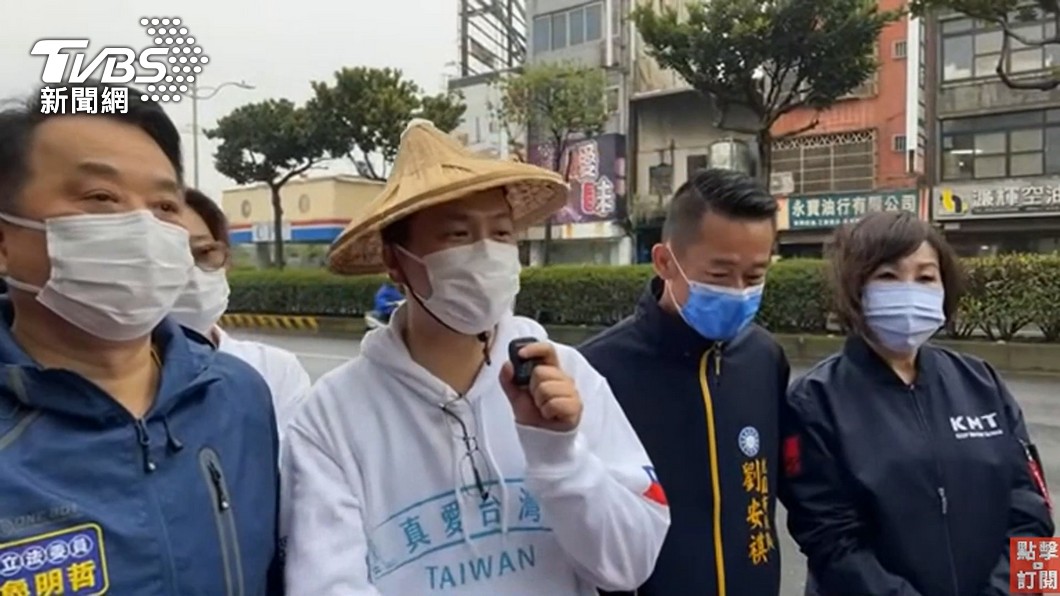 北市議員羅智強爭取桃園市長提名(中)。(圖/TVBS資料畫面)