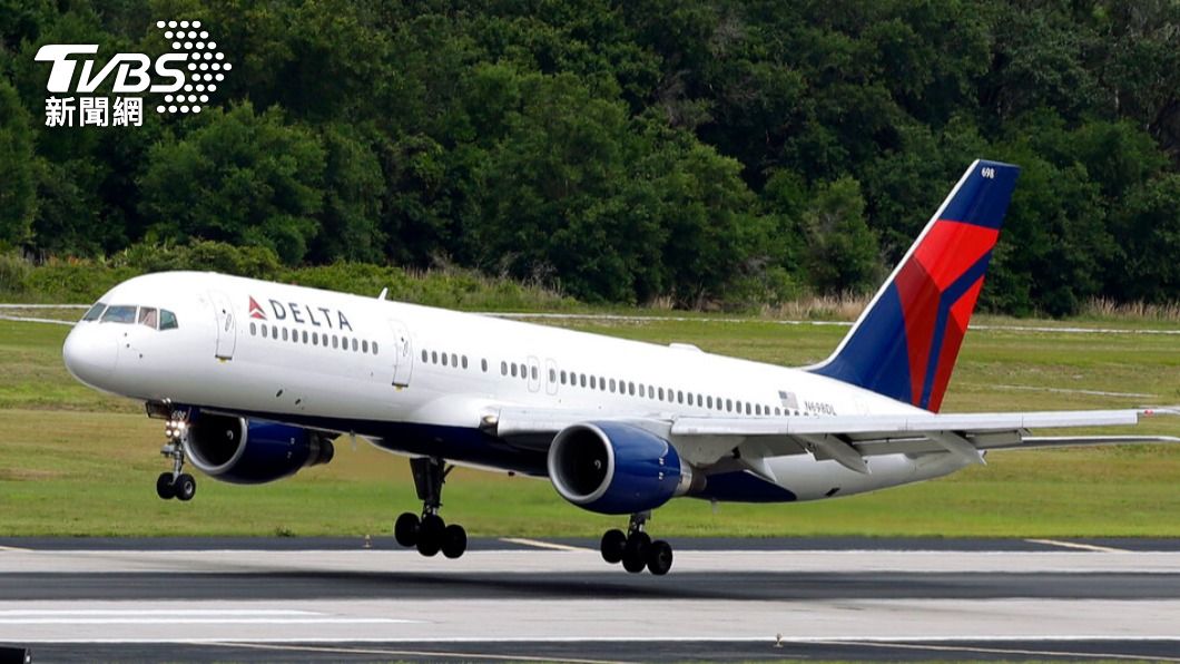 美國達美航空一架波音757-232型號班機發生擋風玻璃碎裂意外。(示意圖/達志影像美聯社)