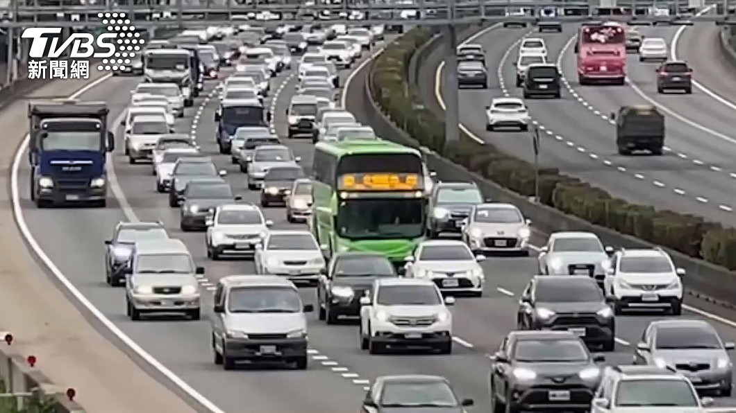 明天出遊注意！14壅塞路段　國五「高乘載管制」清晨開塞
